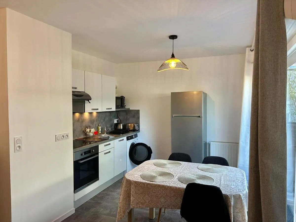 Apartment T2 Lanester -Centre Francja